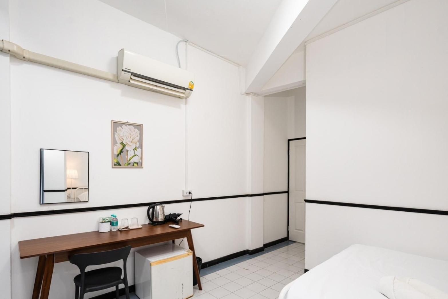 Go Inn Mrt Hua Lamphong Yaowarat Bangkok Exterior photo
